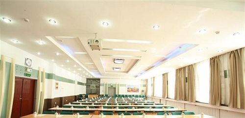 Southwest Hotel - Урумчи Экстерьер фото